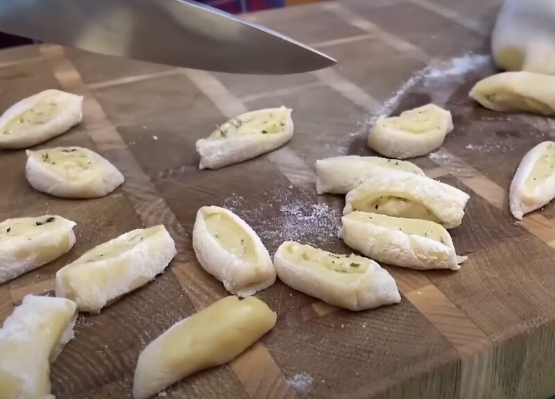 Вкуснее в 2 раза, чем обычный суп с галушками. По этому рецепту варю 3 раза в неделю: все в восторге
