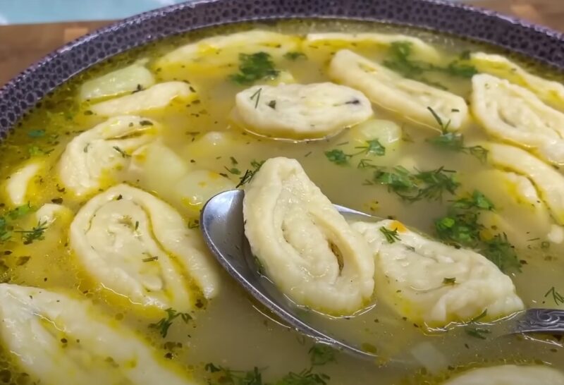 Вкуснее в 2 раза, чем обычный суп с галушками. По этому рецепту варю 3 раза в неделю: все в восторге