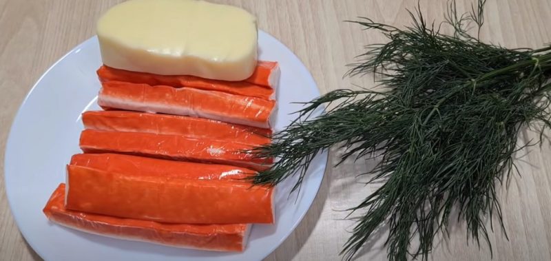 Растрёпки из крабовых палочек. Не остановишься, пока все не съешь
