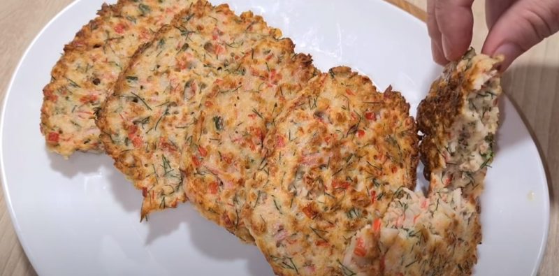 Растрёпки из крабовых палочек. Не остановишься, пока все не съешь