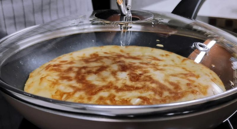 "Ленивые" Хачапури: по вкусу не отличить от настоящих. Рецепт на сковороде