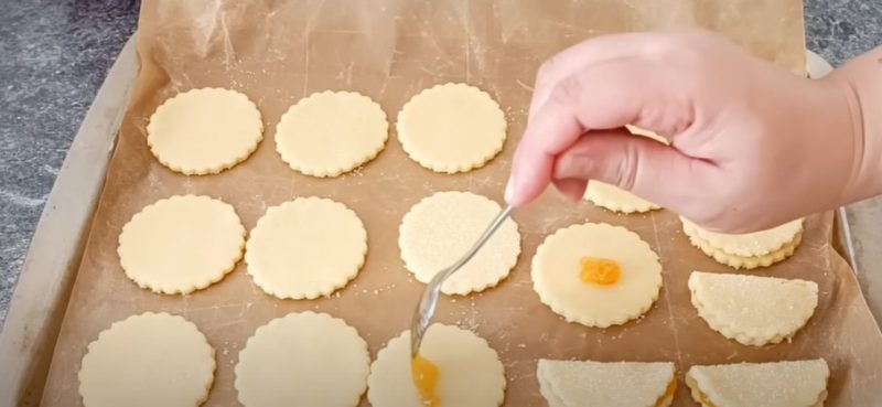 Печенье мягкое, ароматное и аппетитное. Быстрый десерт: простой рецепт