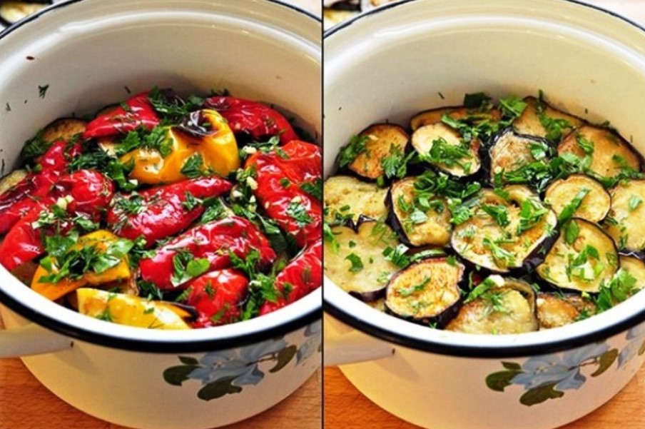 Вкуснейшая закусочка из маринованных баклажанов и перцев-гриль
