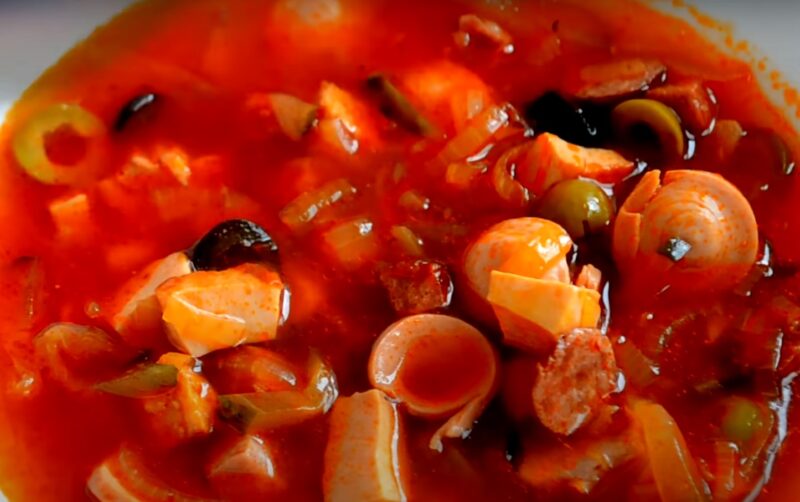 Солянка - это всегда вкусно. Классический рецепт, который хочется повторить