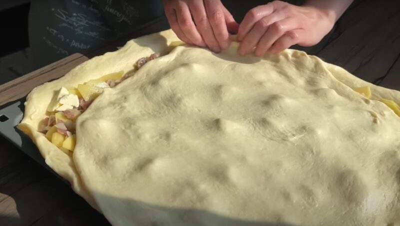 Пирог с мясом и сочной начинкой.  Быстрое тесто: съедаем весь за ужин