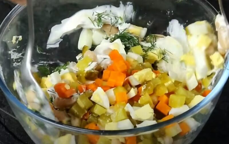 Такой вкусный, что на столе не остаётся. Салат "Здоровье" за 15 минут: можно готовить хоть каждый день