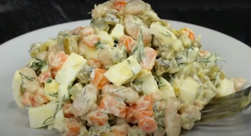 Такой вкусный, что на столе не остаётся. Салат "Здоровье" за 15 минут: можно готовить хоть каждый день
