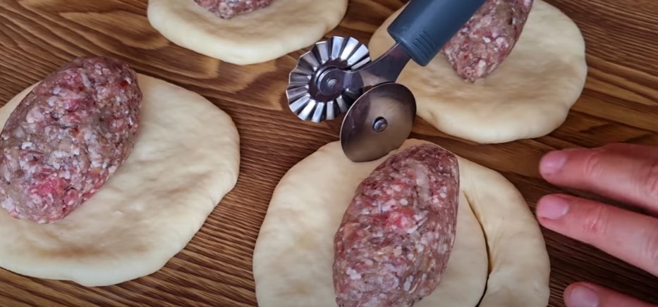 Лучше, чем беляши. Мясные пирожки: вкусные и сочные булочки с мясом