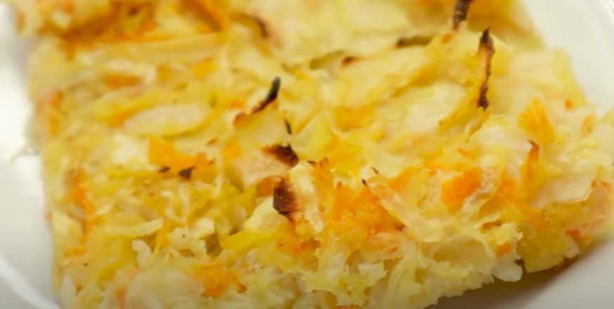 Капуста, морковь и картофель. Сытная и аппетитная запеканка: можно подавать с разными закусками