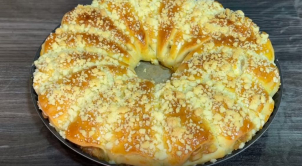 Простой пирог с яблоками. Можно готовить хоть каждый день, главное менять начинки