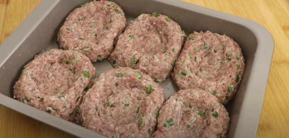 На обед или ужин. Быстрые и легкие фрикадельки с картошкой: очень вкусно