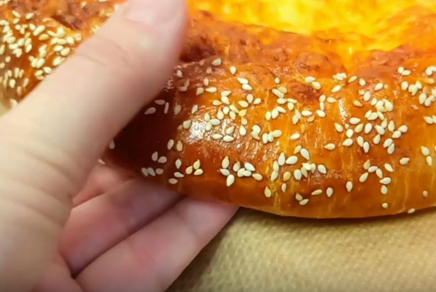 Сытный пирог на пышном и мягком тесте. Чтобы попробовать такой пирог, я больше не иду в пекарню