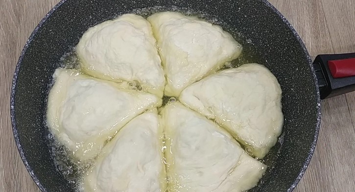 Стакан кефира и одно яйцо. Завтрак за 3 минуты: вкуснее чебуреков