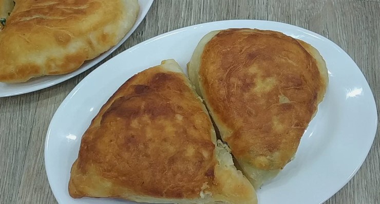 Стакан кефира и одно яйцо. Завтрак за 3 минуты: вкуснее чебуреков