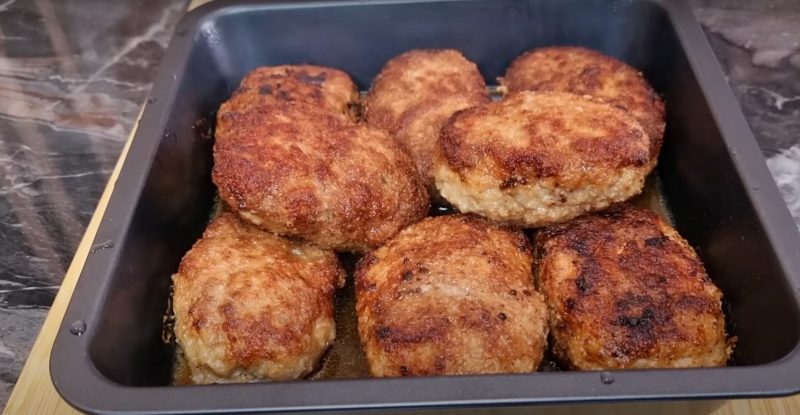 С капустой намного вкуснее. Секреты вкусного фарша и сочных котлет