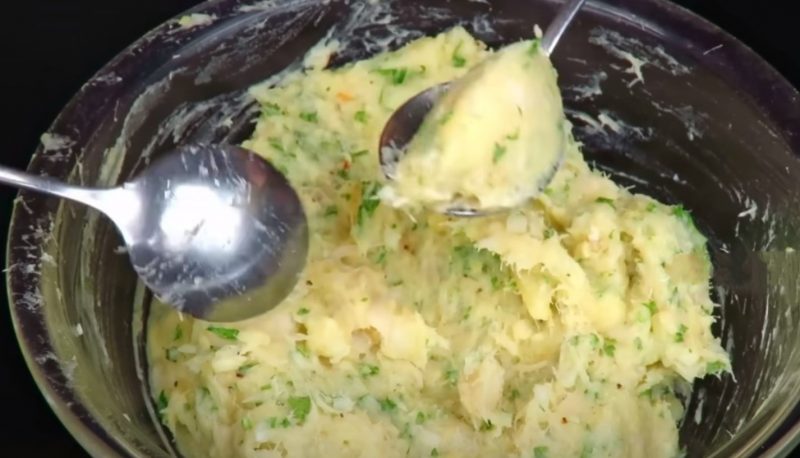 Ленивые картофельные котлеты без муки с начинкой. Сытные и вкусные