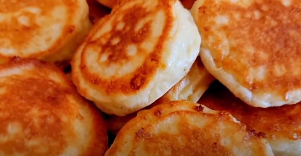 Творожные оладьи, как пончики: пышные и ароматные. Намного проще и вкуснее сырников
