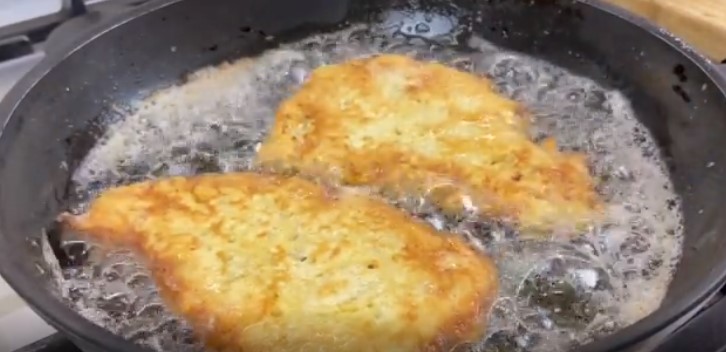 Куриные отбивные намного вкуснее: добавляем секретный продукт в панировку