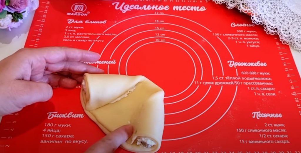 Красивый пирог с творогом: вкусный, воздушный и мягкий. Всё перемешали и в духовку
