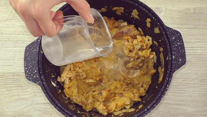 Много лет готовлю таким способом мясо «По-еврейски». Никогда не надоедает, попробуйте, не пожалеете