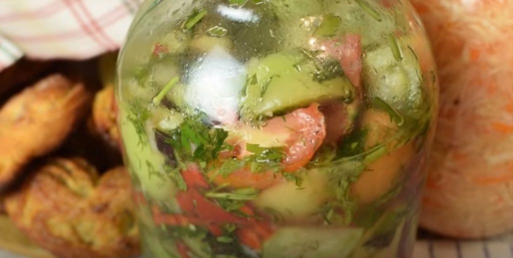 Маринованные зеленые помидоры по маминому рецепту. Как замариновать зеленые помидоры.