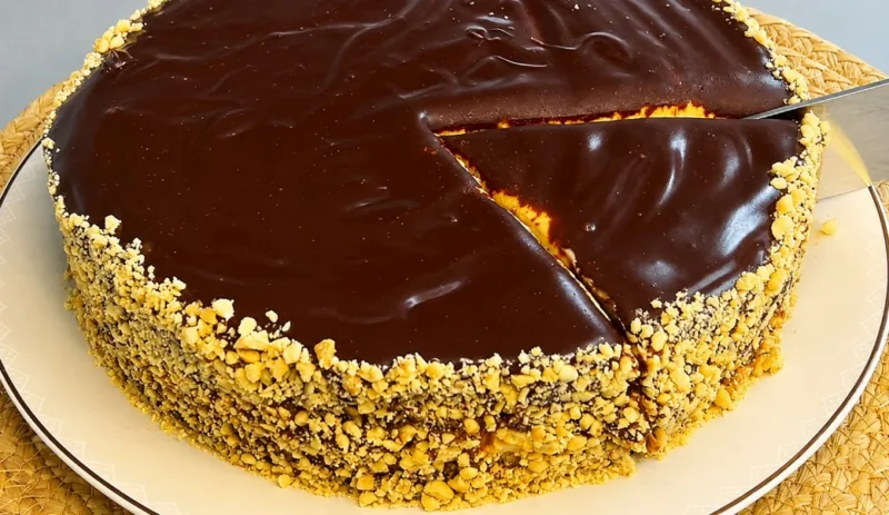 Šokoladinis tortas „Trys stiklinės“ — be svarstyklių, maišoma šluotele
